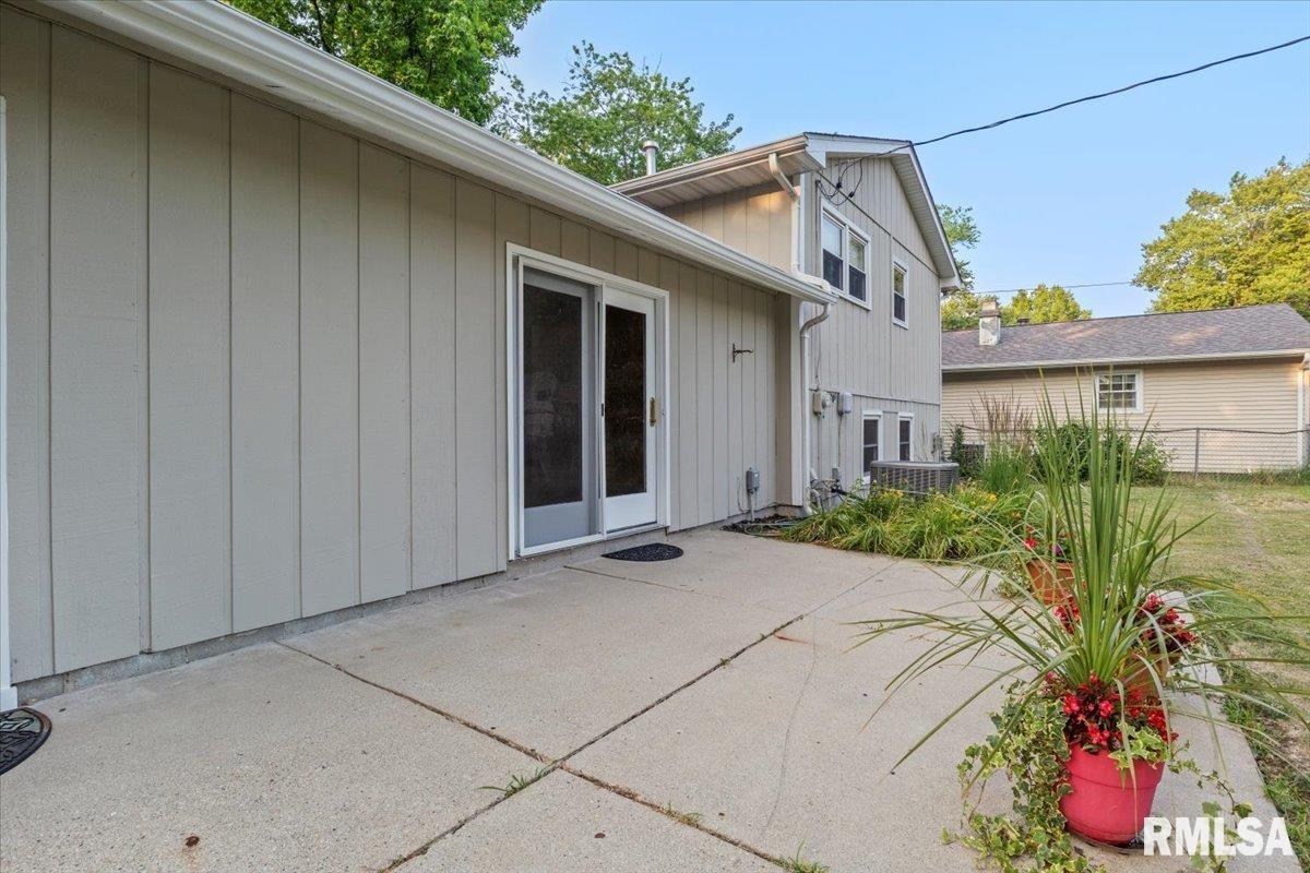 726 Deerfield Road Chatham, IL 62629 - Photo 30 of 40 Gallery Image 30