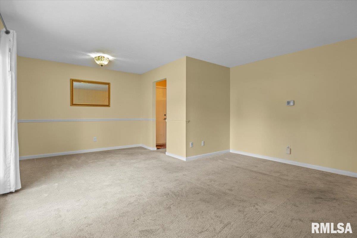 726 Deerfield Road Chatham, IL 62629 - Photo 5 of 40 Gallery Image 5