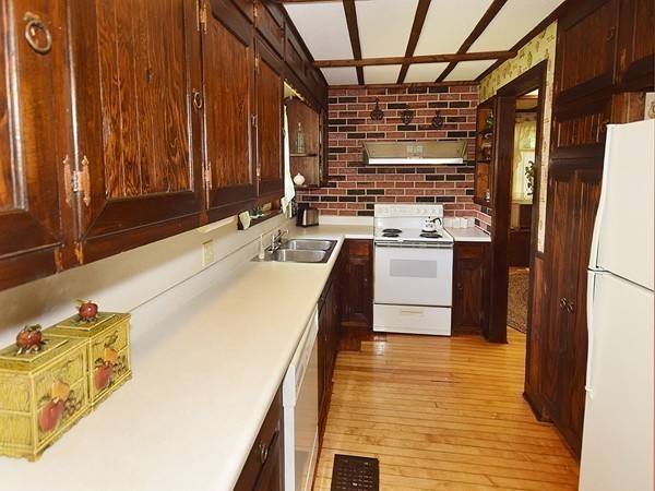 34 Cornell Street Springfield, MA 01109 - Photo 15 of 30 Gallery Image 15