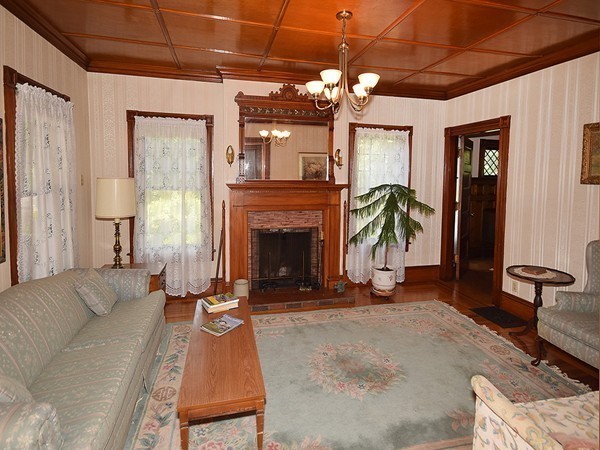 34 Cornell Street Springfield, MA 01109 - Photo 5 of 30 Gallery Image 5