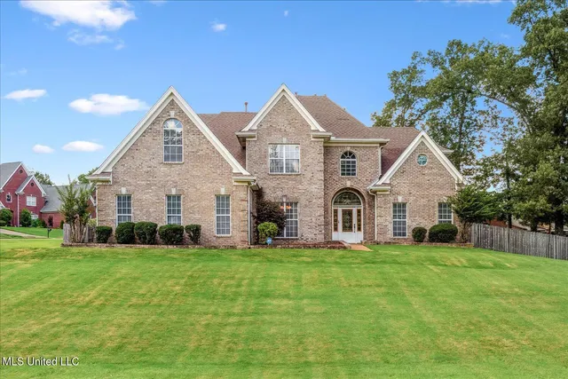 $580,000 | 2180 Belmarie Drive, Southaven, MS 38672