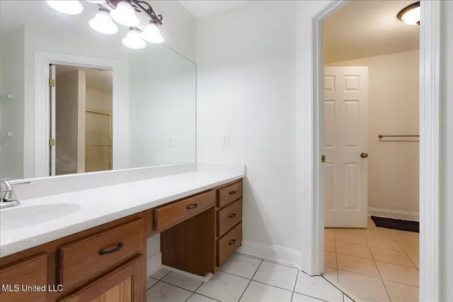 $580,000 | 2180 Belmarie Drive, Southaven, MS 38672