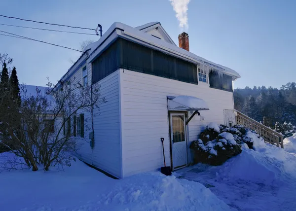 $325,000 | 818 Main Street, Cavendish, VT 05153