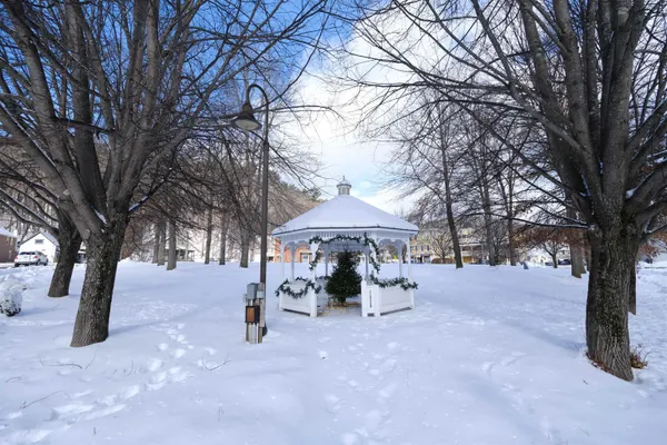 $325,000 | 818 Main Street, Cavendish, VT 05153