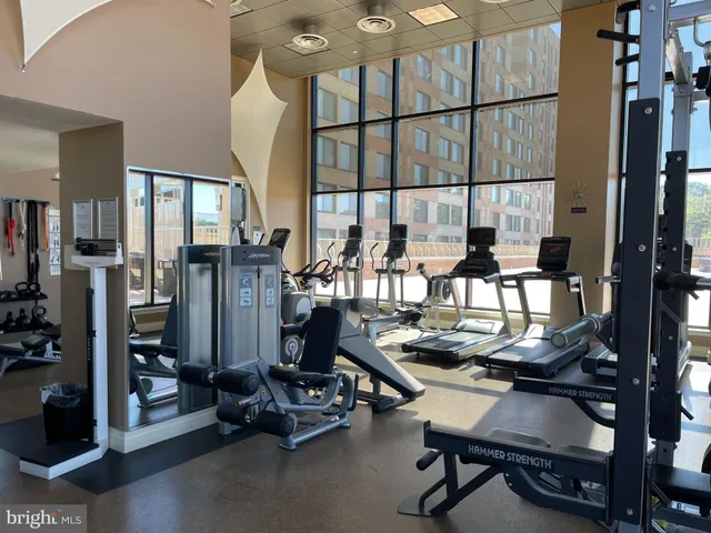 $2,099 | 2451 Midtown Avenue, Unit 701, Alexandria, VA 22303