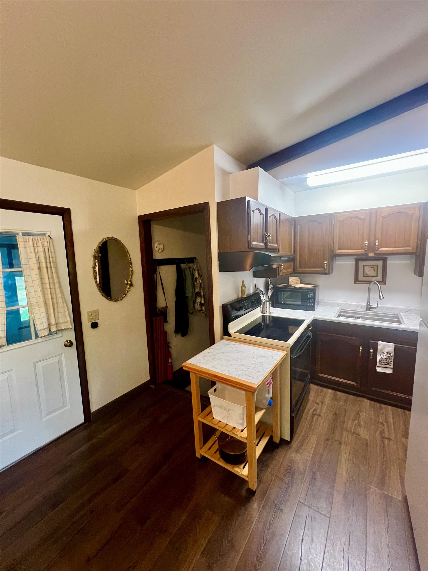 429 South Geneva Road Shepherd, MI 48883 - Photo 12 of 40 1948930-aaaf1aaf-6b3f-413e-aa31-ce71f87c1b47.JPG