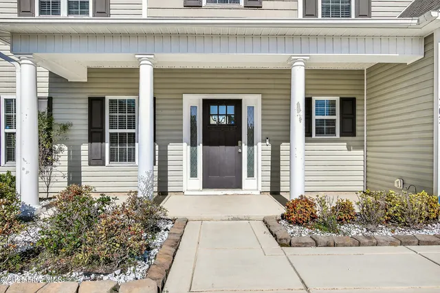 $362,000 | 703 Kiwi Stone Circle, Jacksonville, NC 28546