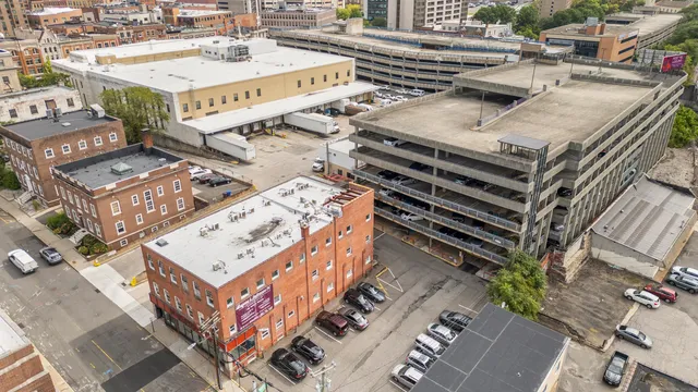 $1,050 | 61 Field Street, Unit 304, Waterbury, CT 06702