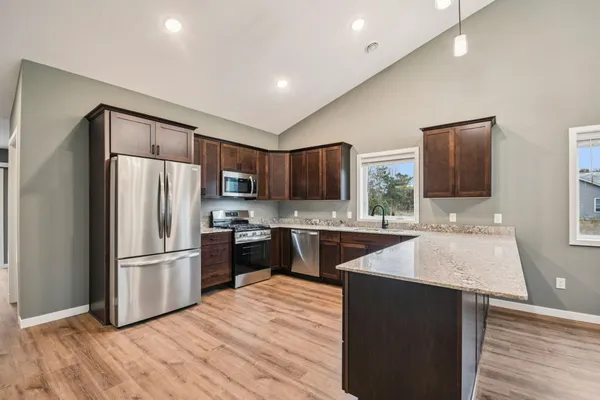 $339,900 | 917 Gable Street, Taylors Falls, MN 55084