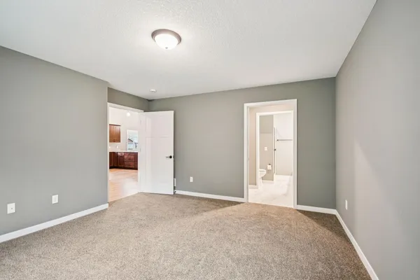 $339,900 | 917 Gable Street, Taylors Falls, MN 55084