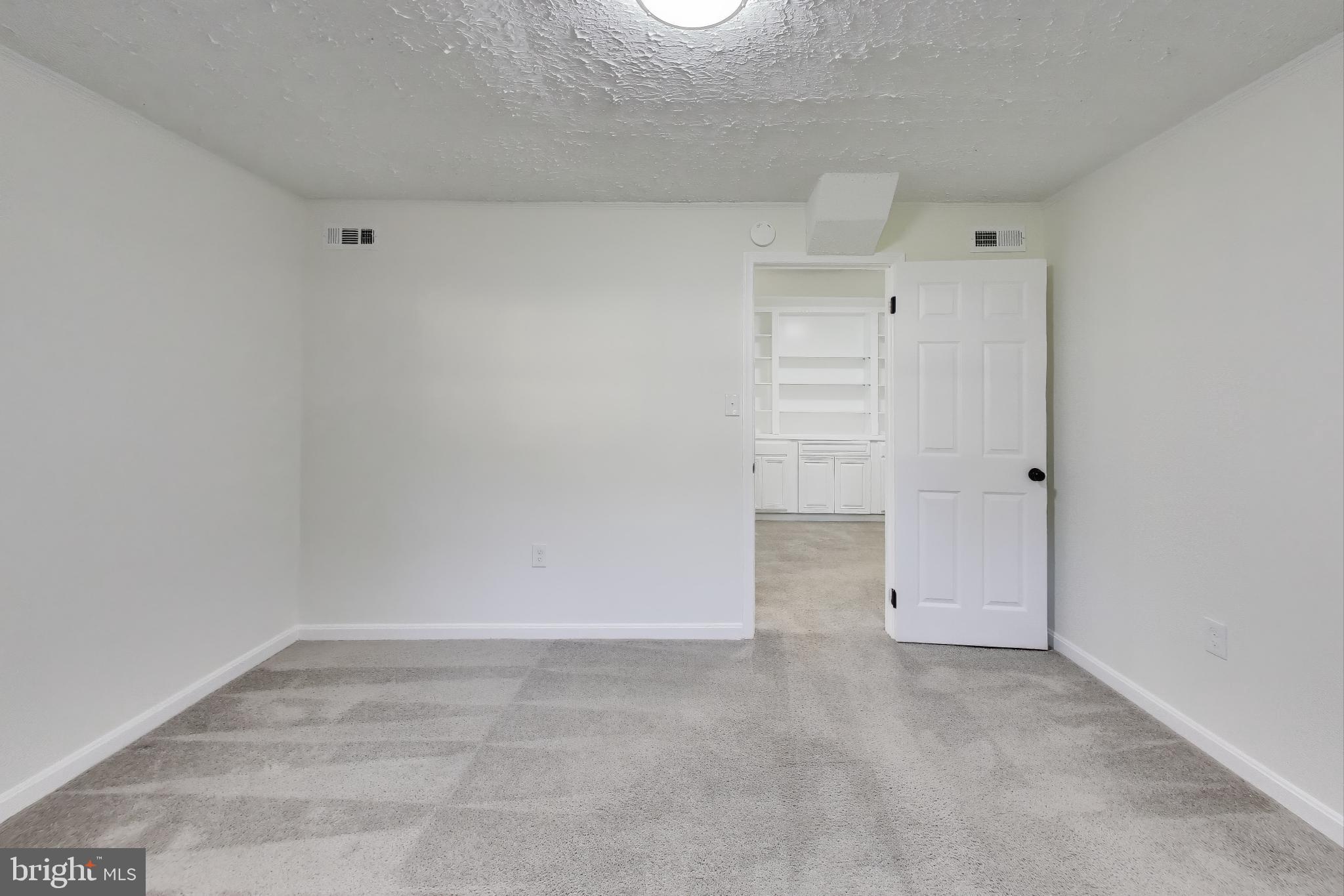 18905 Red Oak Lane Triangle, VA 22172 - Photo 26 of 38