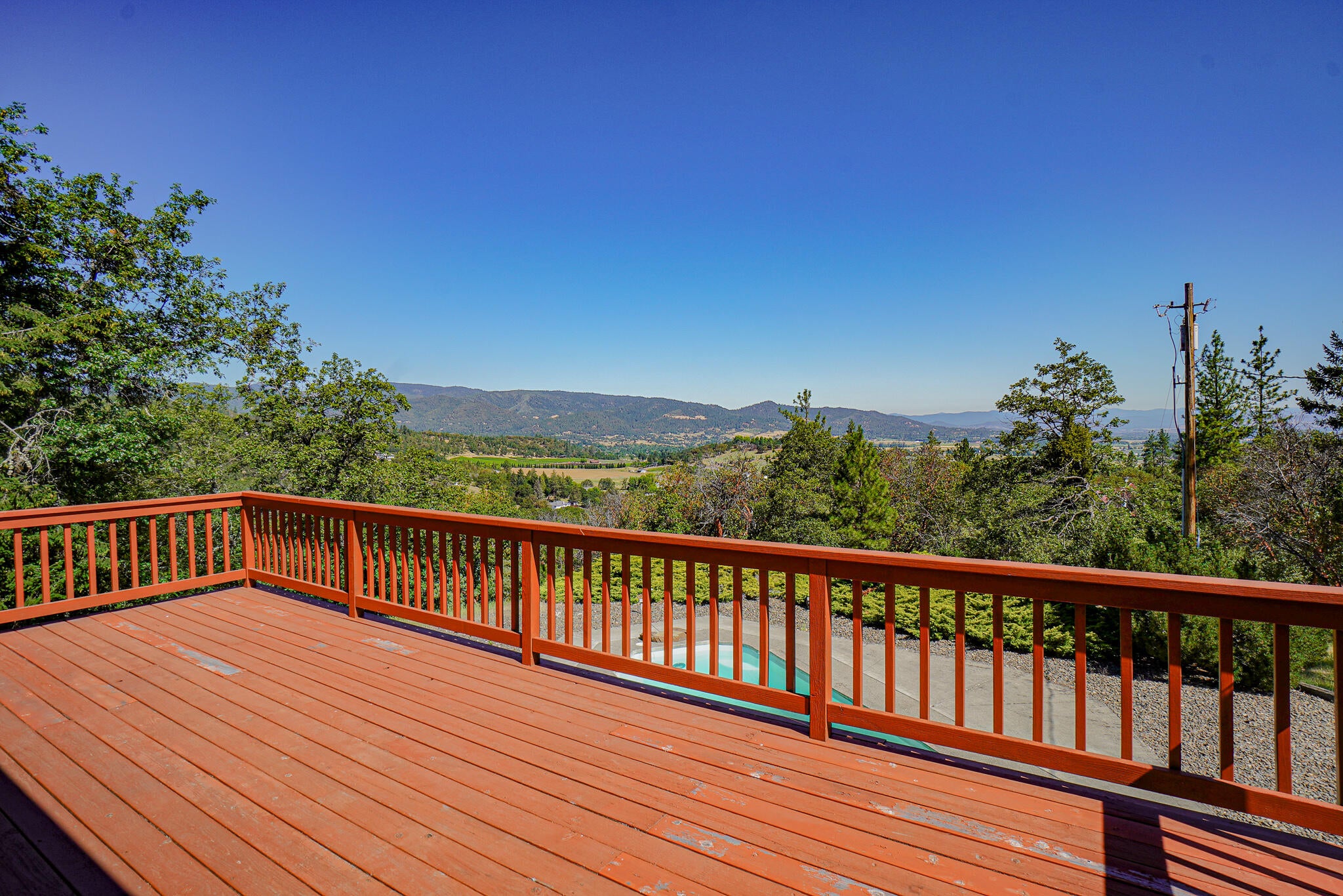 2105 Knowles Road Medford, OR 97501 - Photo 8 of 40 DSC00143