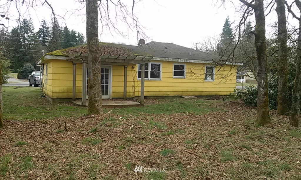 18443 Albany Street Southwest Rochester, WA 98579 - Photo 2 of 7