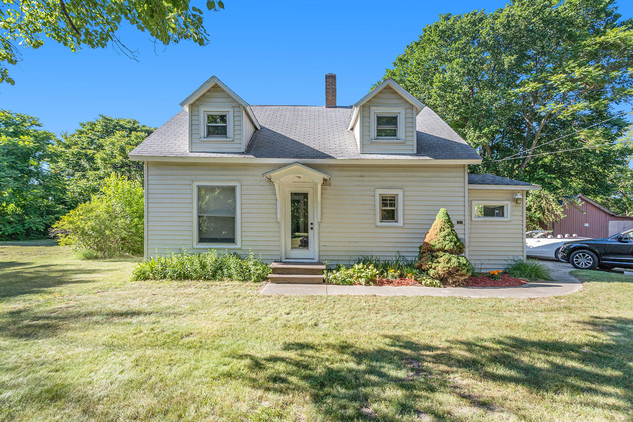 2181 Territorial Road Benton Harbor, MI 49022 - Photo 1 of 15 IMG_5505