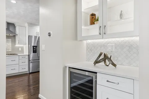 walk in closet with window