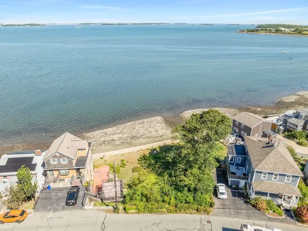 a view of a houses with outdoor space