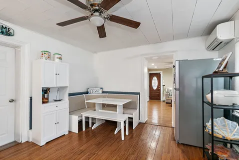 306 Johnson Street, East Dundee, IL 60118