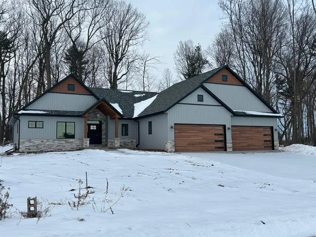 $739,900 | 2623 Chambers Crossing, Green Bay, WI 54313