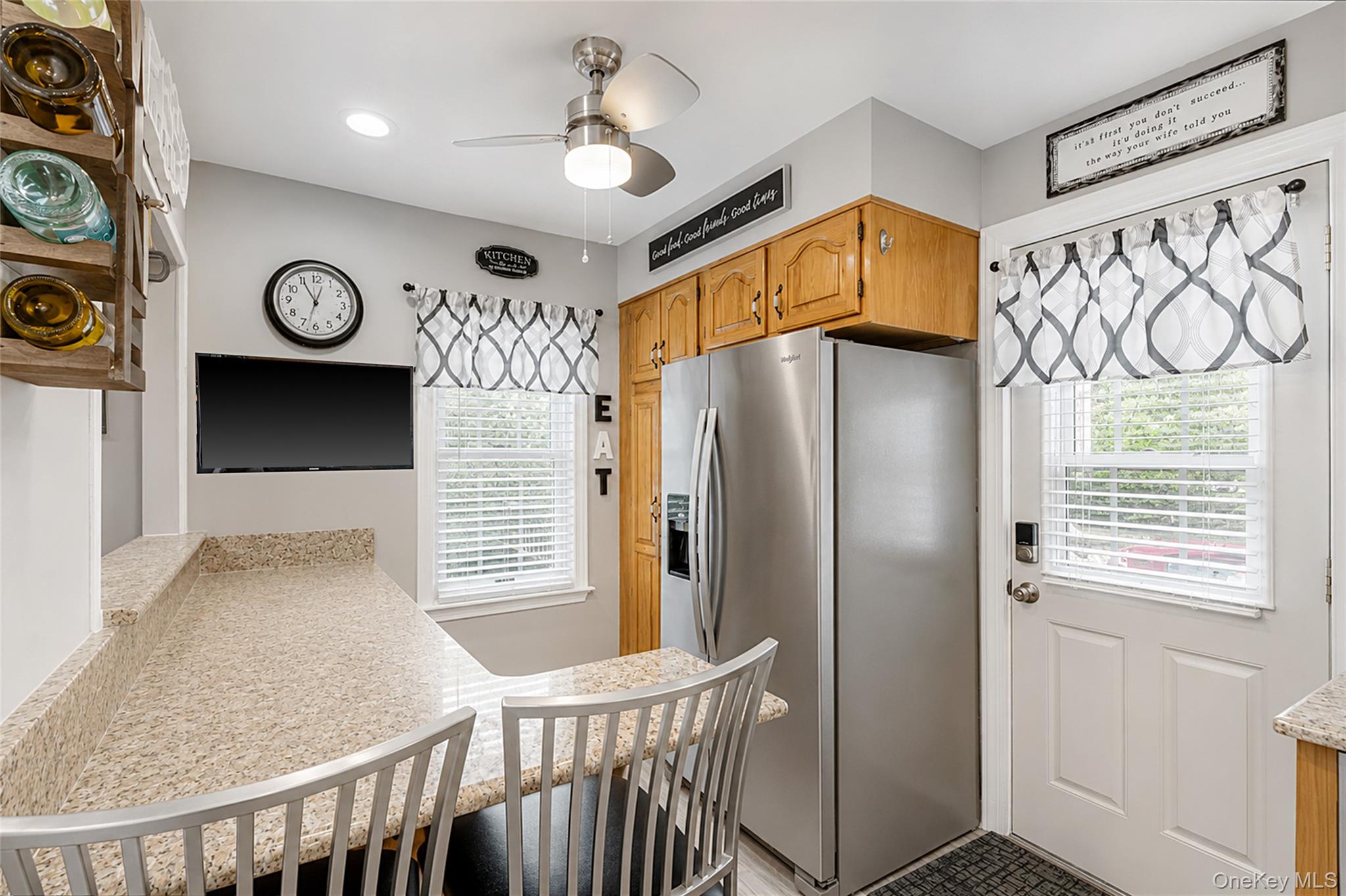 7 Farmedge Road Bethpage, NY 11714 - Photo 10 of 31 Gallery Image 10