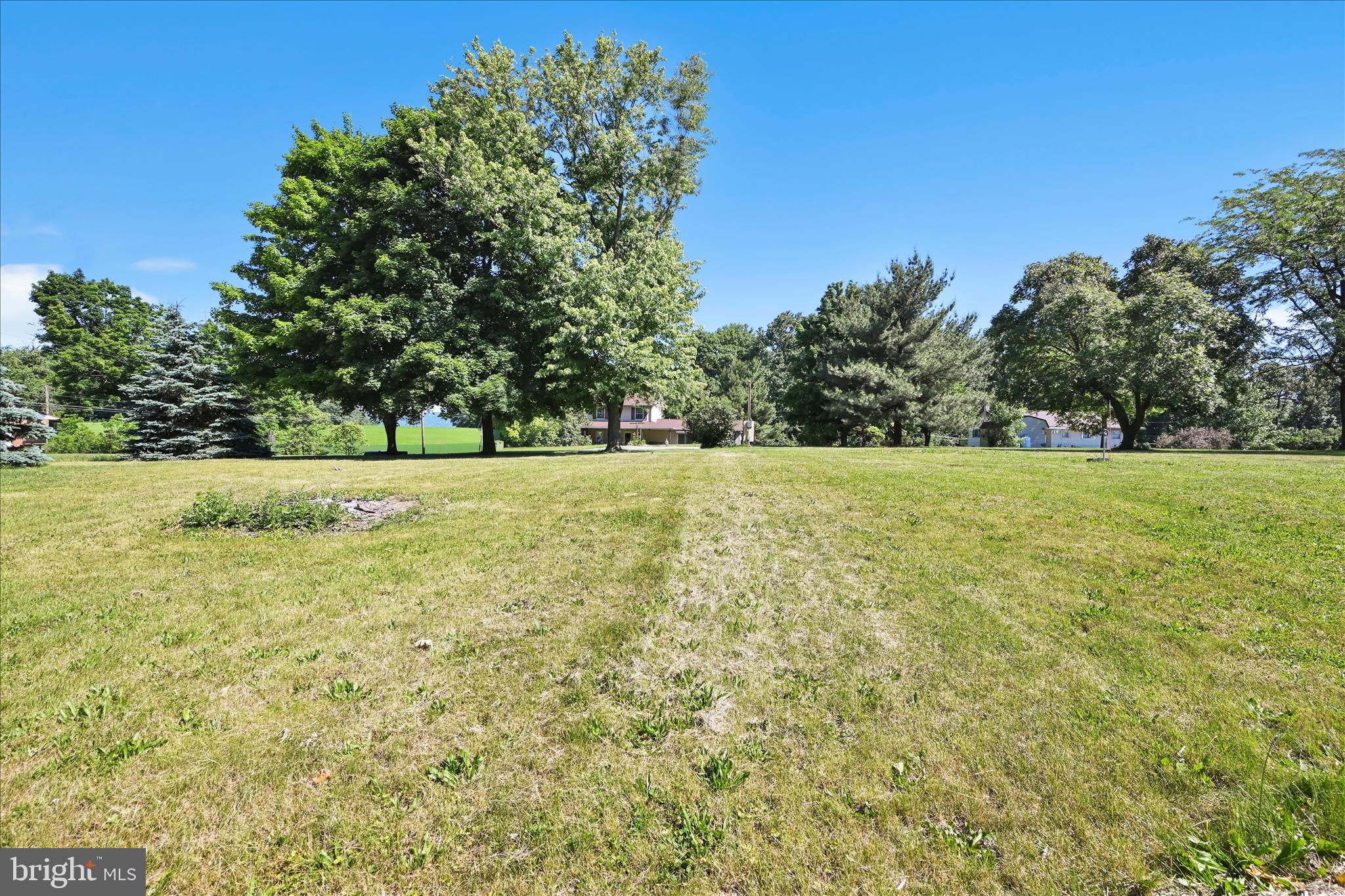 5235 4 Point Road Bethel, PA 19507 - Photo 25 of 55 Exterior Back