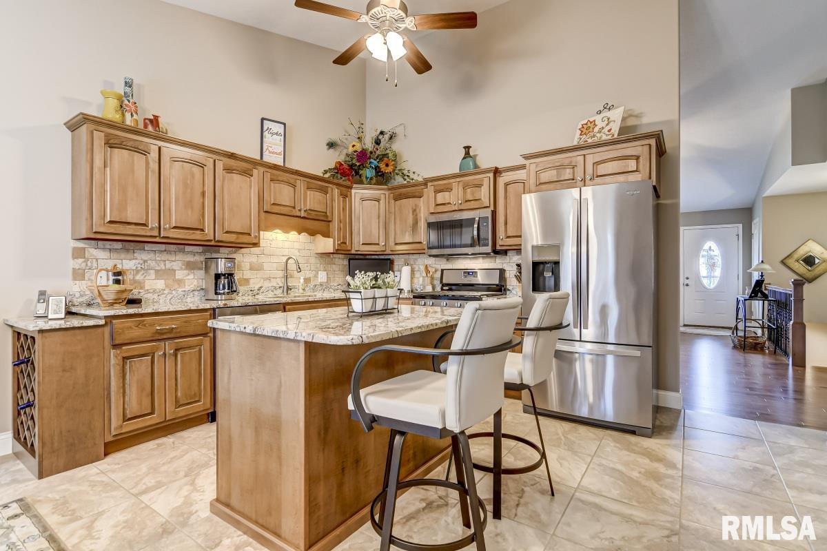 4827 Chestnut Drive Springfield, IL 62711 - Photo 11 of 41