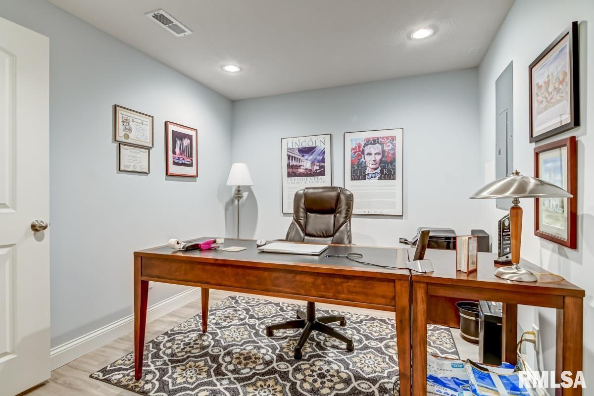 4827 Chestnut Drive Springfield, IL 62711 - Photo 27 of 41