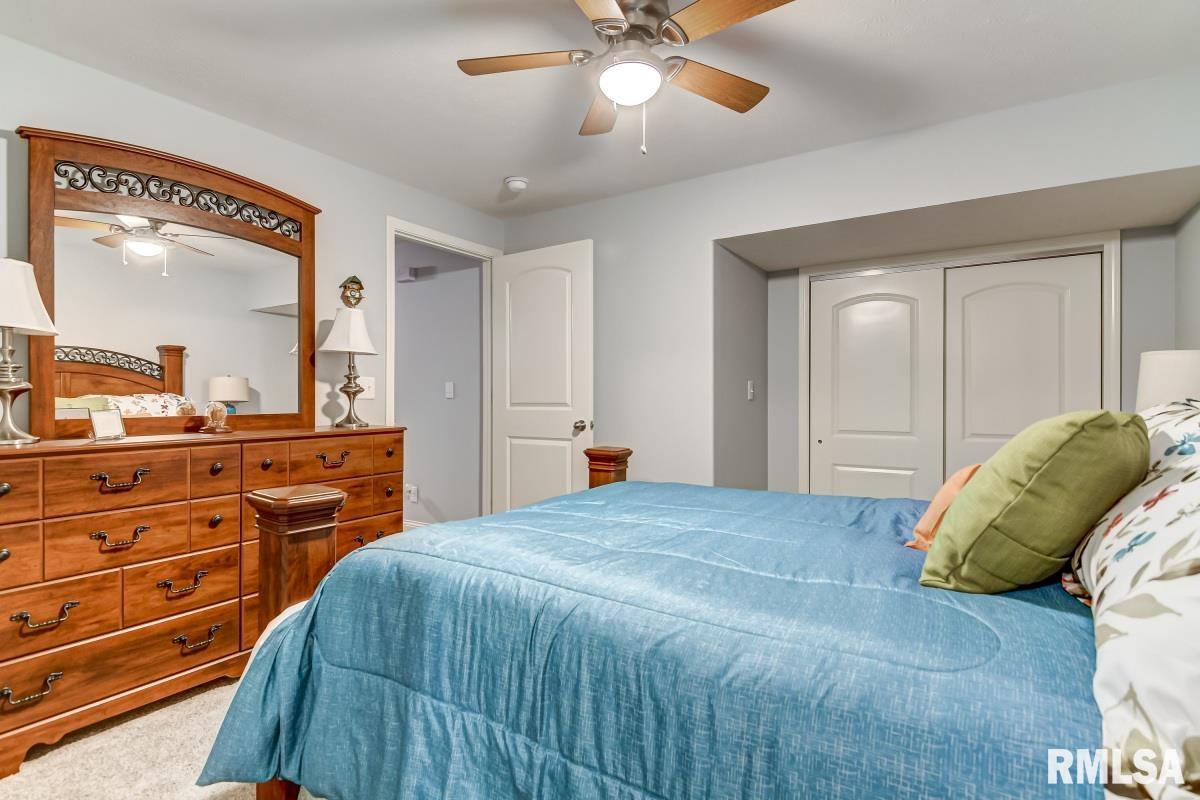 4827 Chestnut Drive Springfield, IL 62711 - Photo 35 of 41