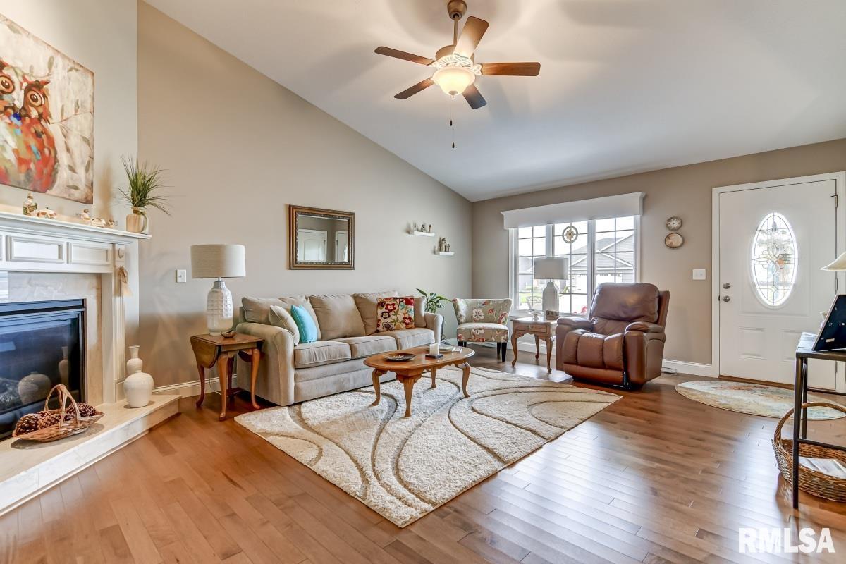 4827 Chestnut Drive Springfield, IL 62711 - Photo 8 of 41