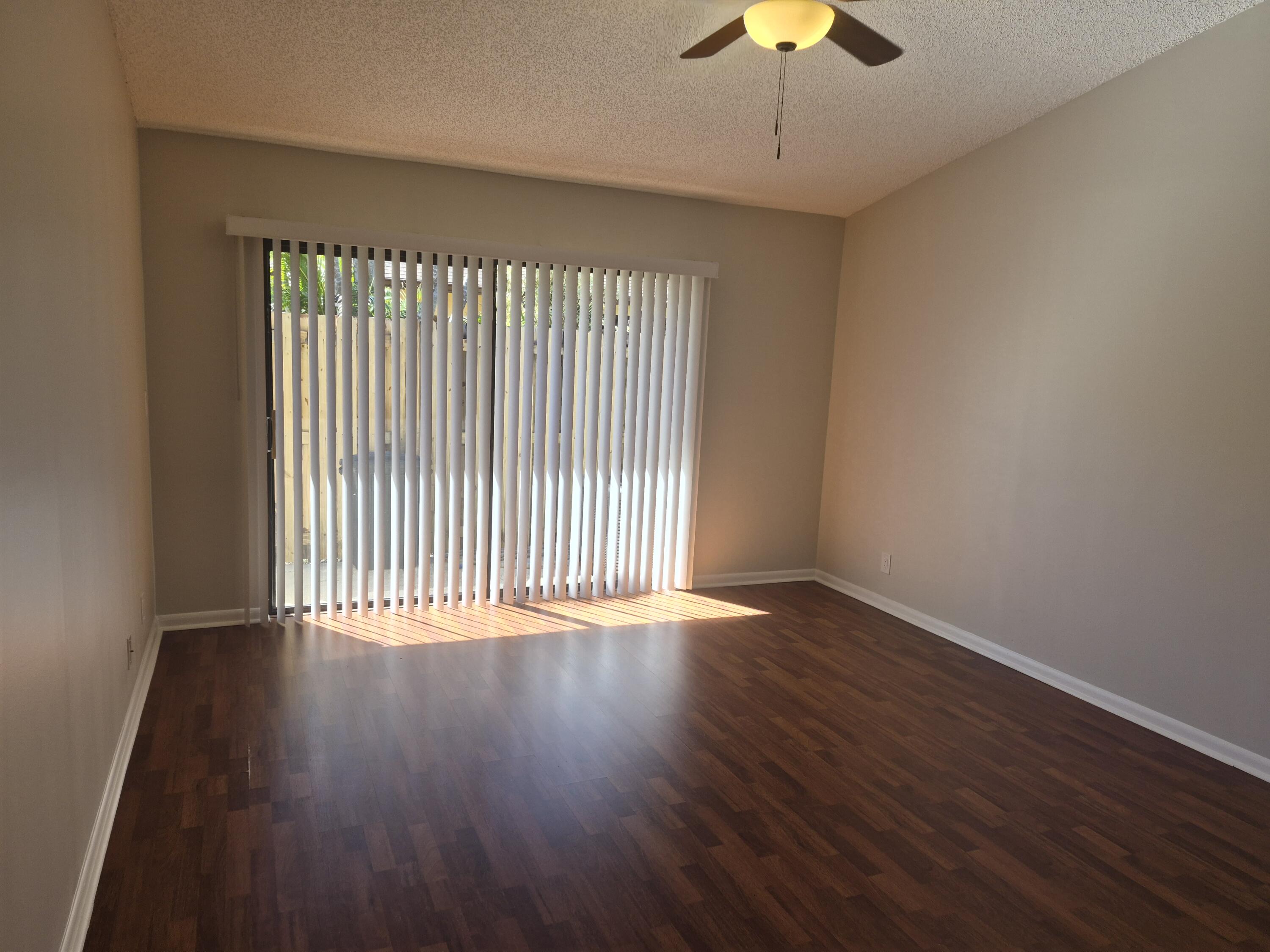394 Springdale Circle Palm Springs, FL 33461 - Photo 17 of 28 20260223_112029