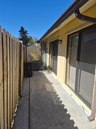 $2,000 | 394 Springdale Circle, Palm Springs, FL 33461