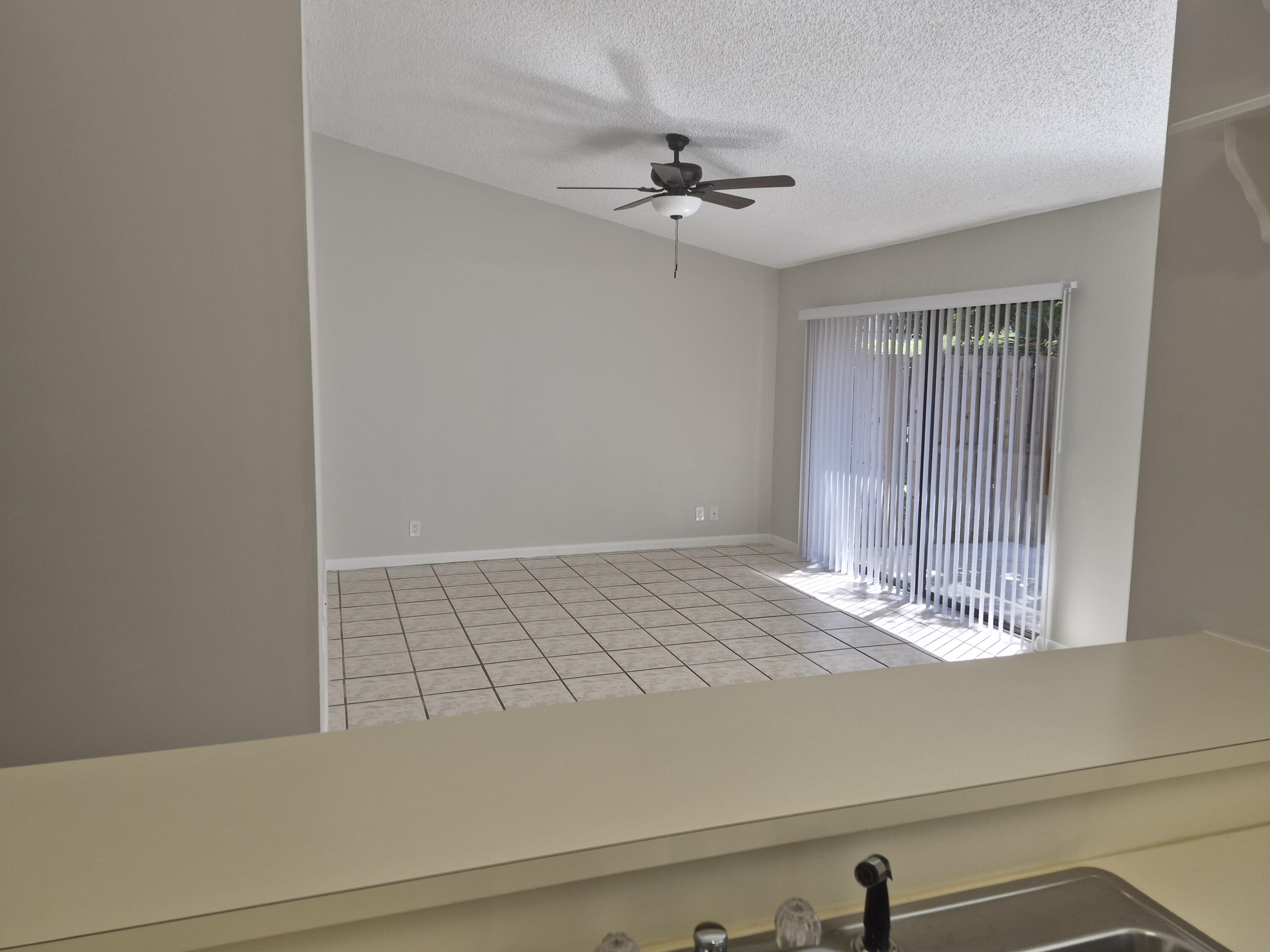 394 Springdale Circle Palm Springs, FL 33461 - Photo 10 of 28 20260223_111809