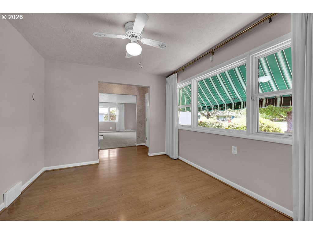 3095 Dapple Way Eugene, OR 97401 - Photo 14 of 48