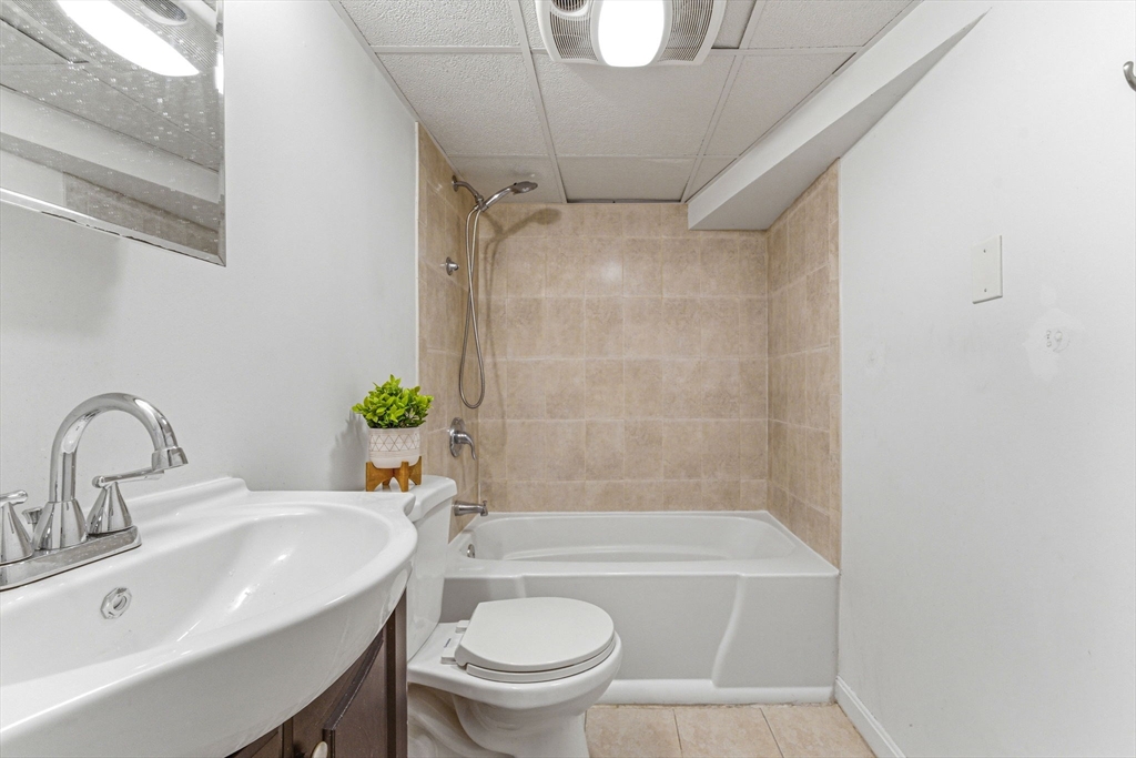 20 Charles Road, Unit 20 Winchester, MA 01890 - Photo 17 of 22
