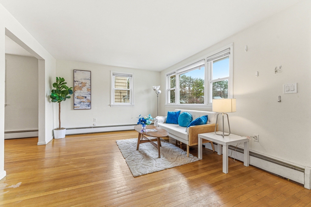 20 Charles Road, Unit 20 Winchester, MA 01890 - Photo 3 of 22