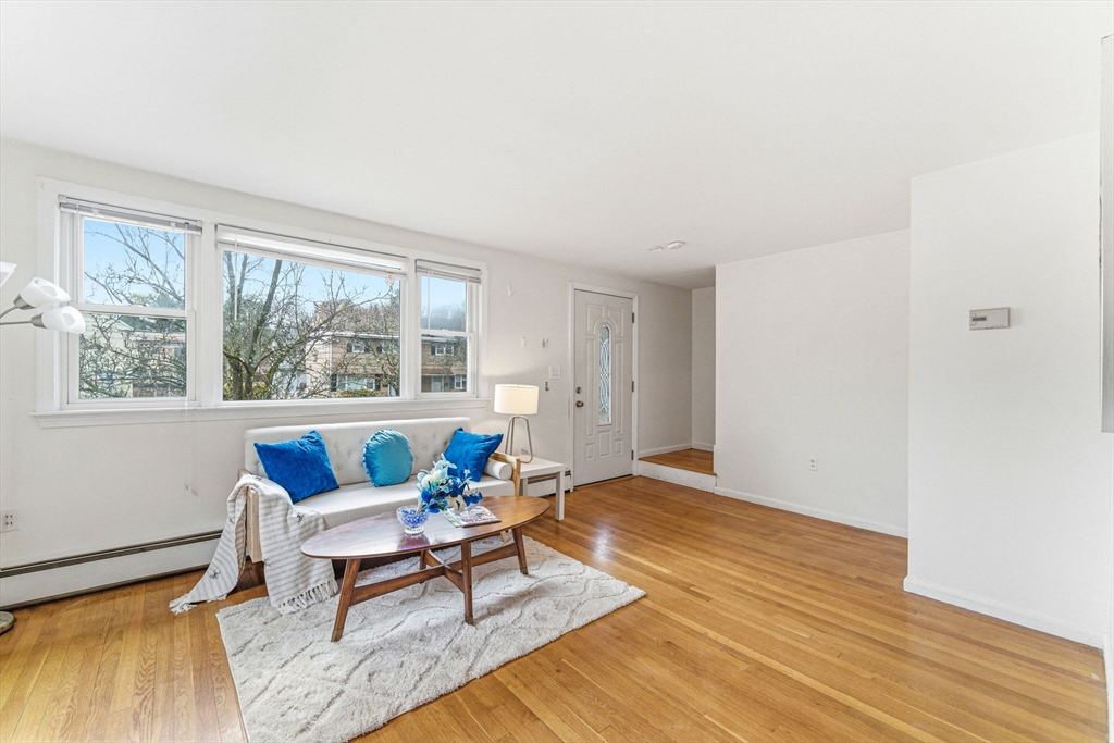 20 Charles Road, Unit 20 Winchester, MA 01890 - Photo 4 of 22