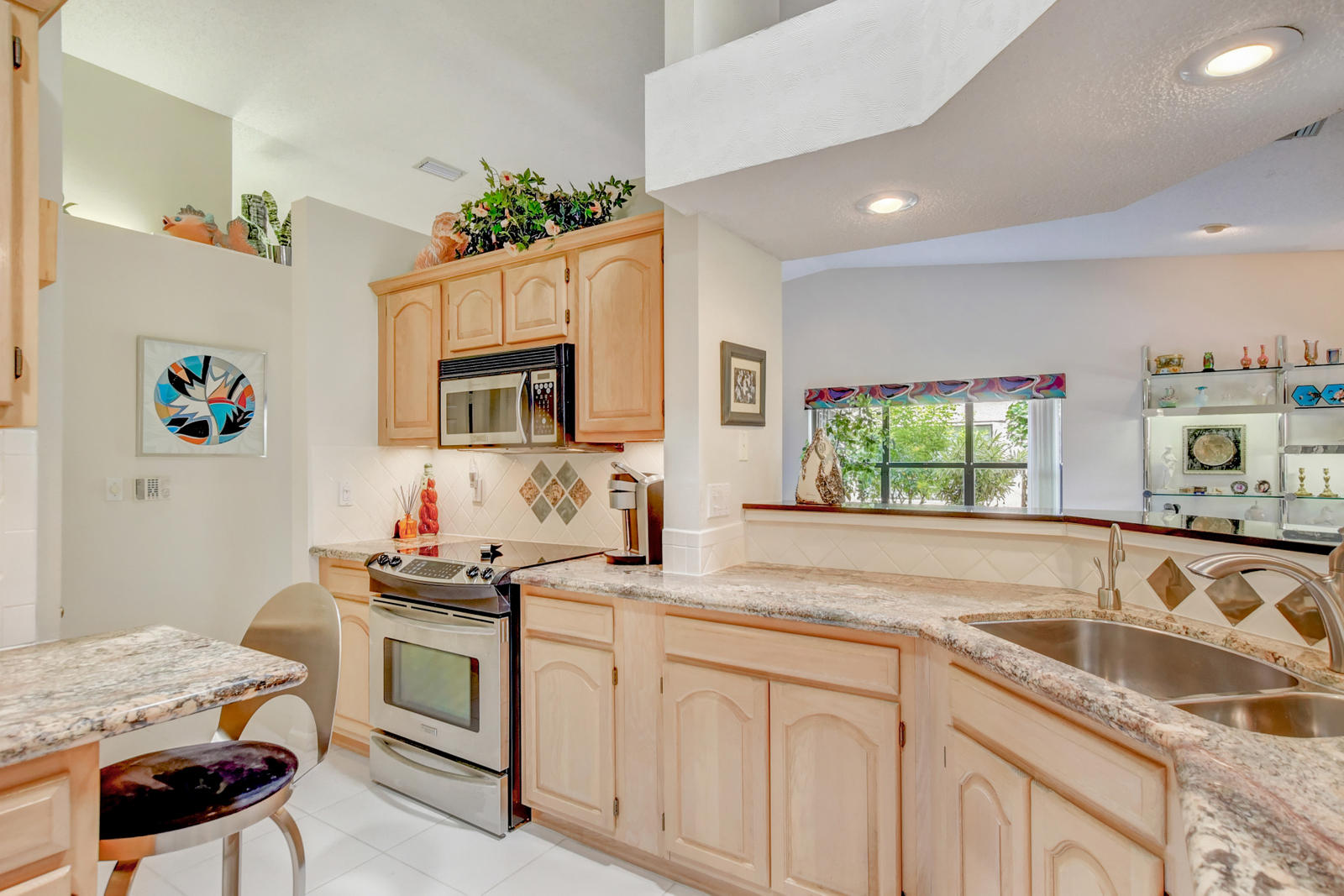 22849 Marbella Circle Boca Raton, FL 33433 - Photo 24 of 65 Kitchen