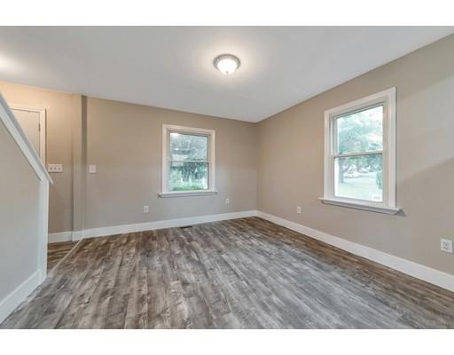 41 Lancaster Street Springfield, MA 01118 - Photo 10 of 35