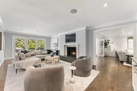 $3,295,000 | 12 Kolbert Drive, Scarsdale, NY 10583