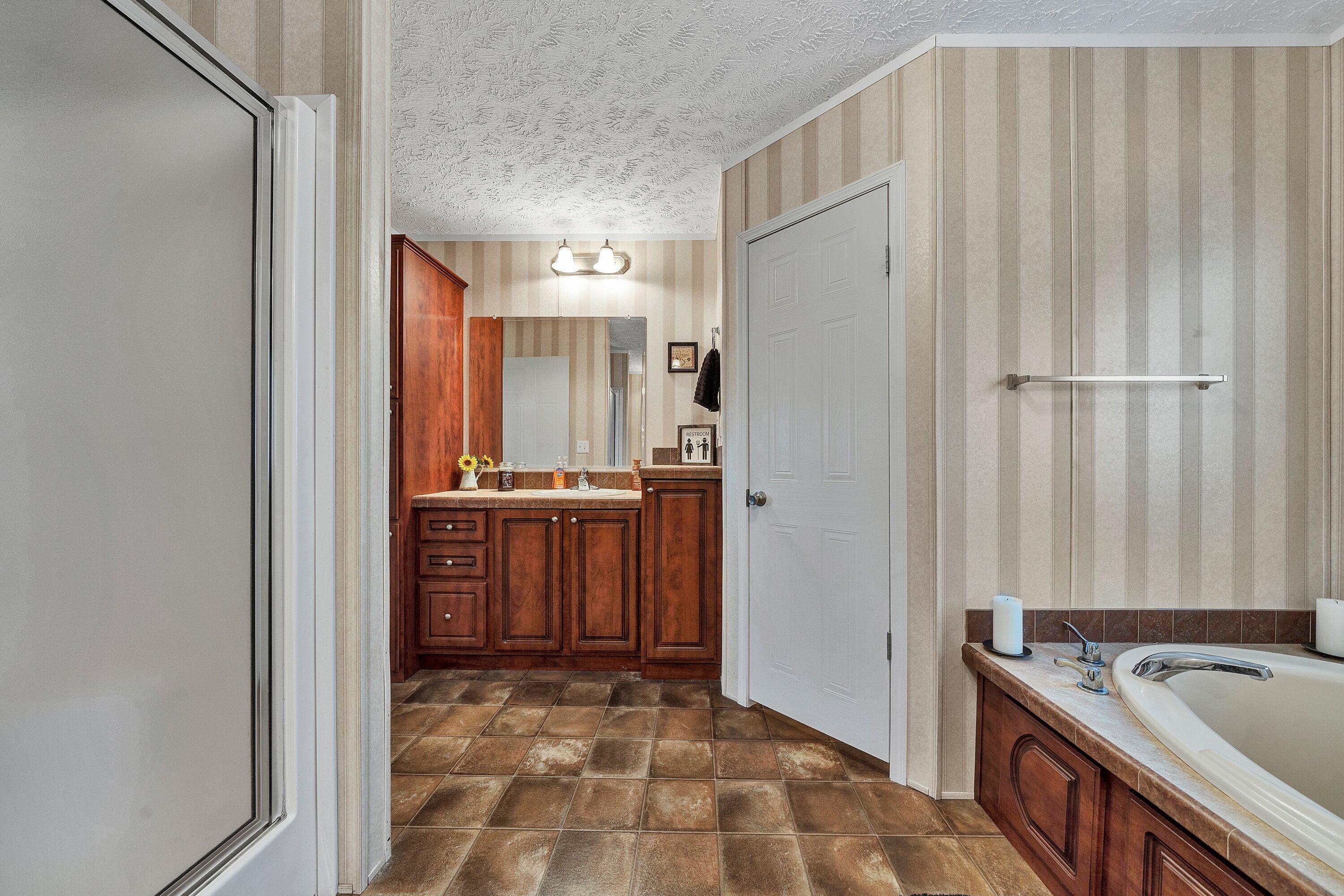 17 Homestead Road New Castle, VA 24127 - Photo 25 of 40 23-DSC00340