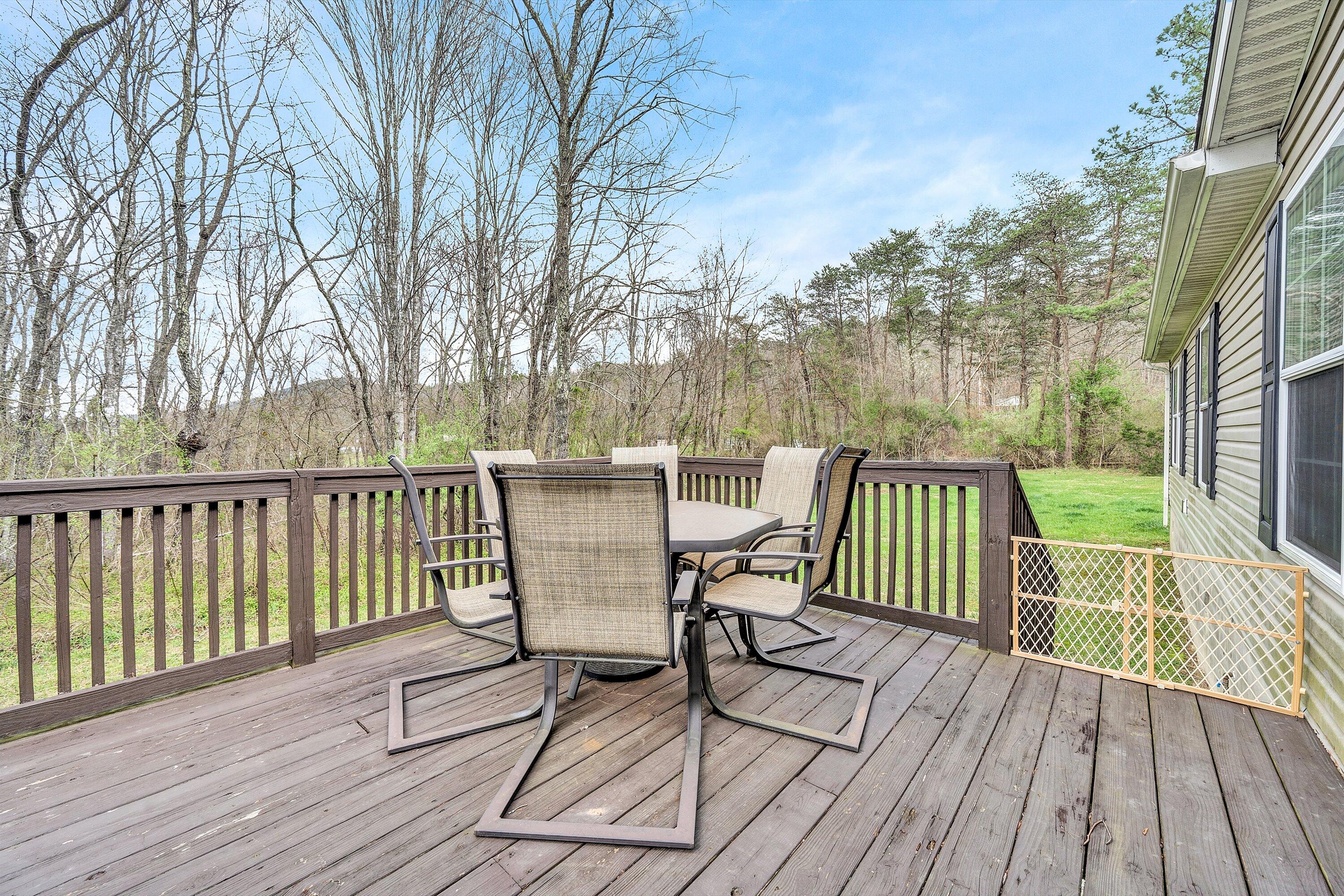 17 Homestead Road New Castle, VA 24127 - Photo 26 of 40 24-DSC00361