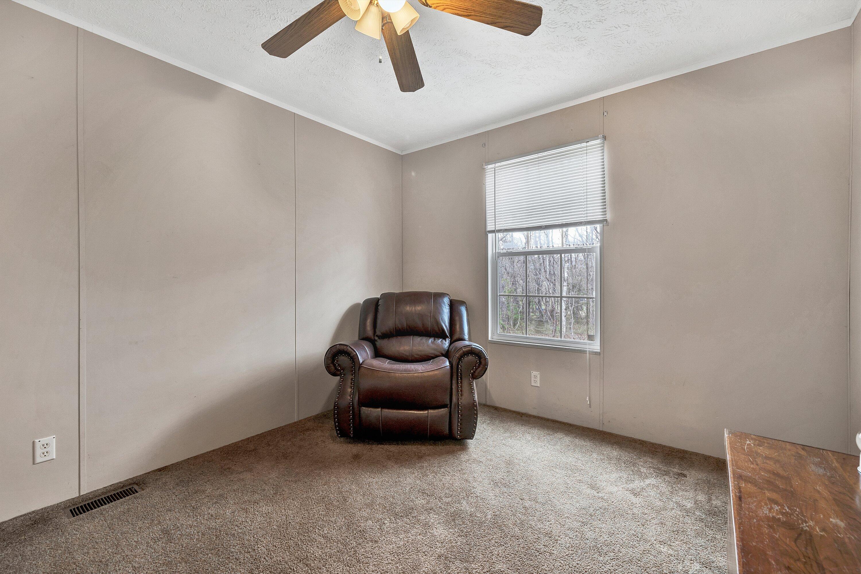 17 Homestead Road New Castle, VA 24127 - Photo 27 of 40 25-DSC00364