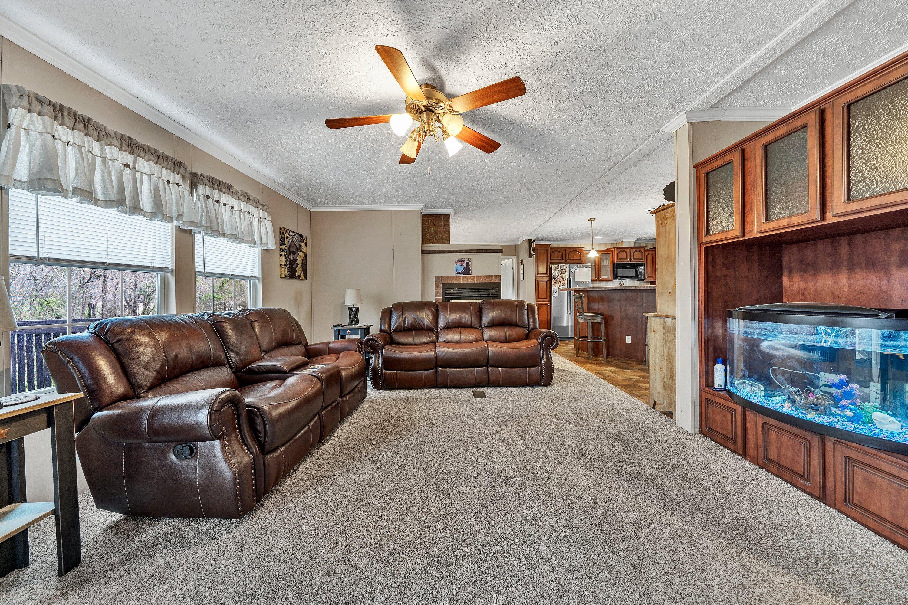 17 Homestead Road New Castle, VA 24127 - Photo 5 of 40 03-DSC00355