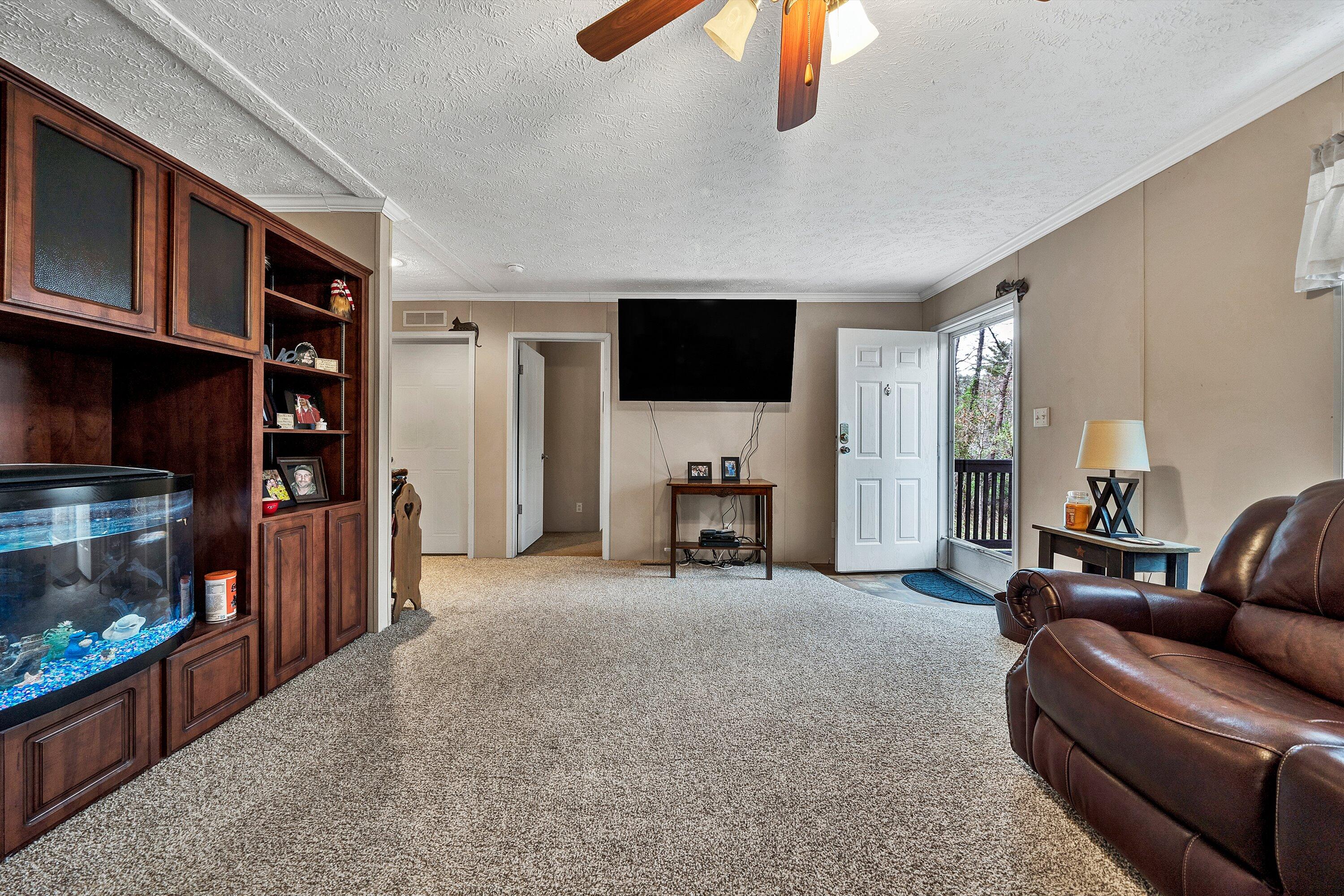 17 Homestead Road New Castle, VA 24127 - Photo 6 of 40 04-DSC00352