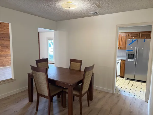 $1,800 | 1527 Sharon Drive, Cedar Hill, TX 75104