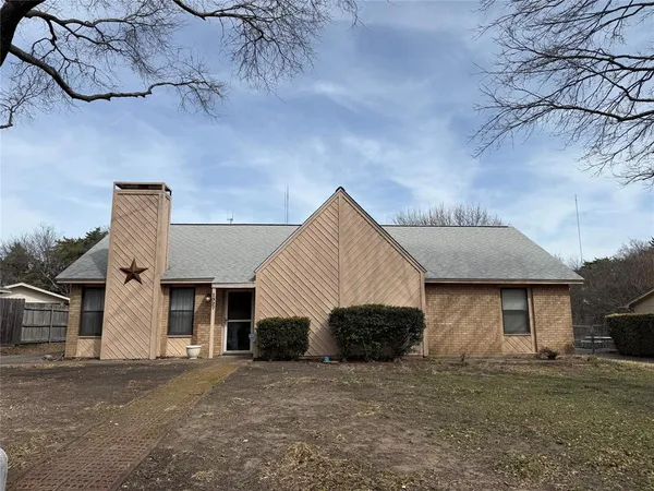 $1,800 | 1527 Sharon Drive, Cedar Hill, TX 75104