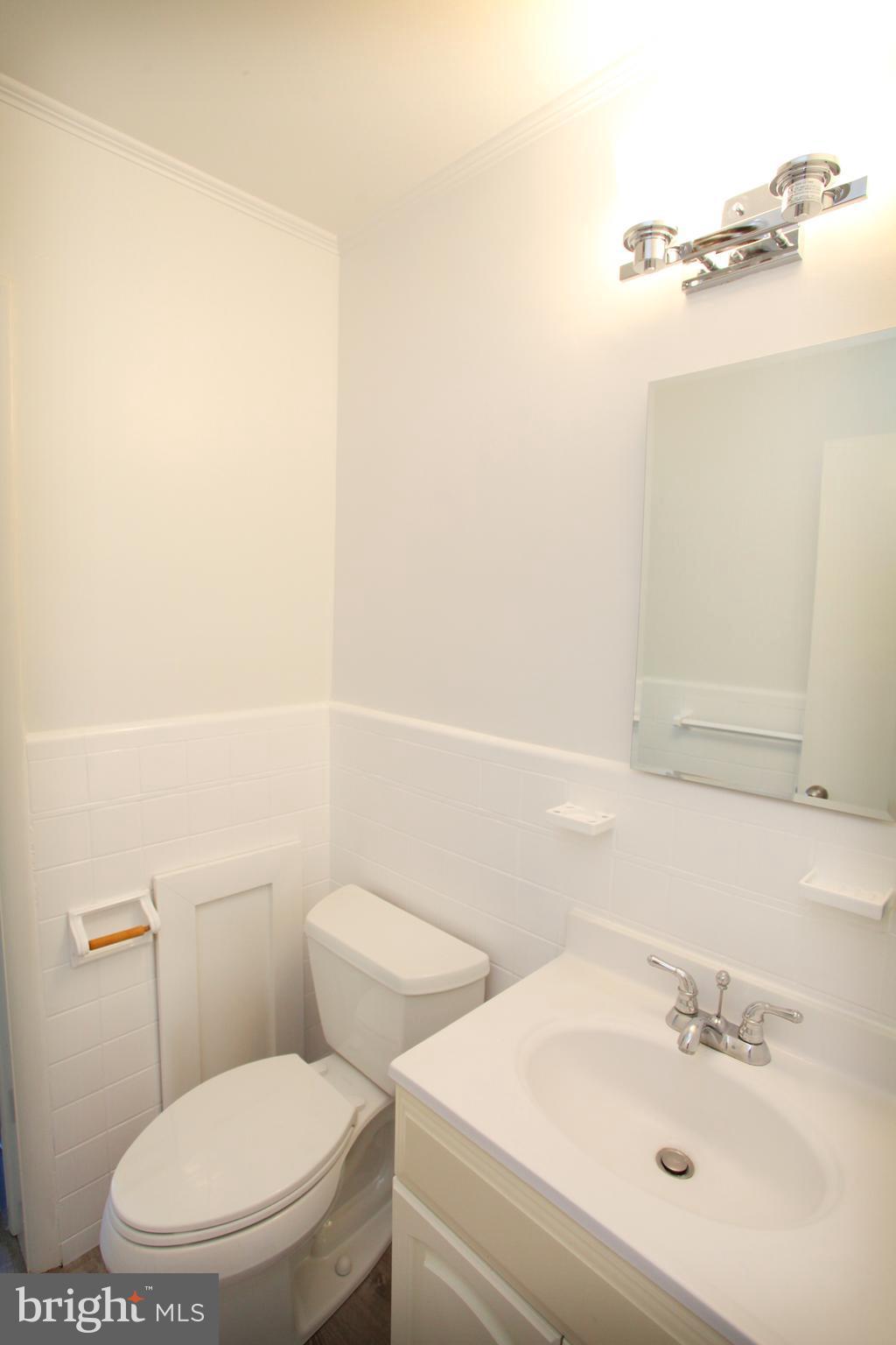 1005 Lanark Way Silver Spring, MD 20901 - Photo 14 of 25 Bath