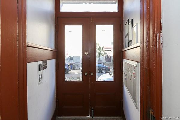 18-32 George Street, Unit 2B Queens, NY 11385 - Photo 2 of 20