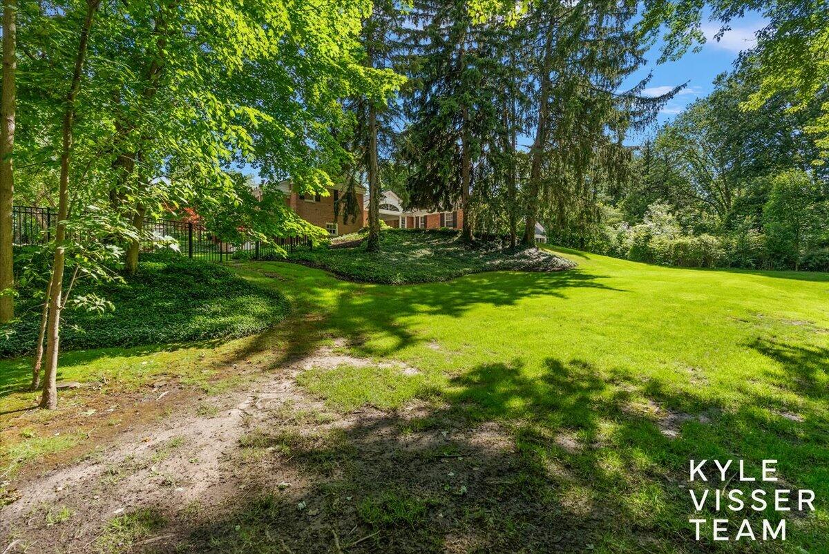 2089 Robinson Road Southeast Grand Rapids, MI 49506 - Photo 59 of 73 Backyard
