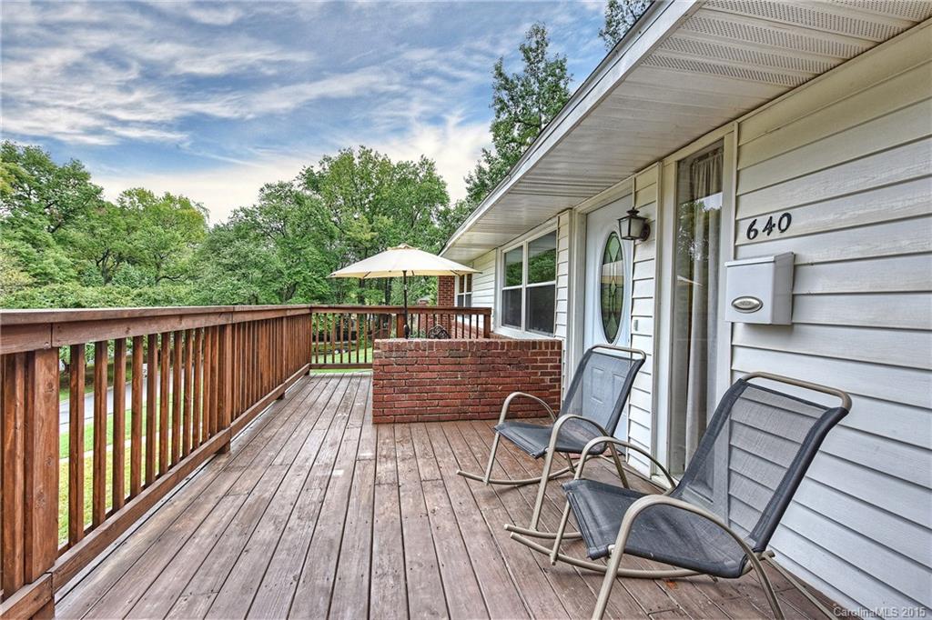 640 Manhasset Road Charlotte, NC 28209 - Photo 3 of 24