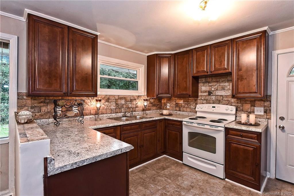 640 Manhasset Road Charlotte, NC 28209 - Photo 10 of 24